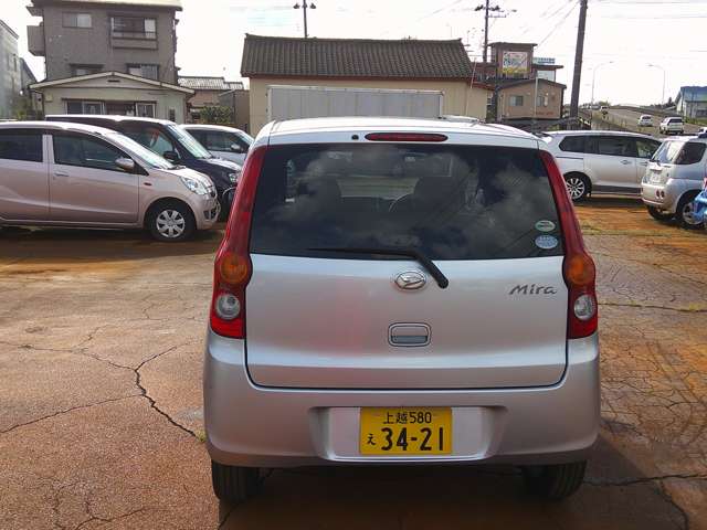 2010 Daihatsu Mira – thumbnail 4