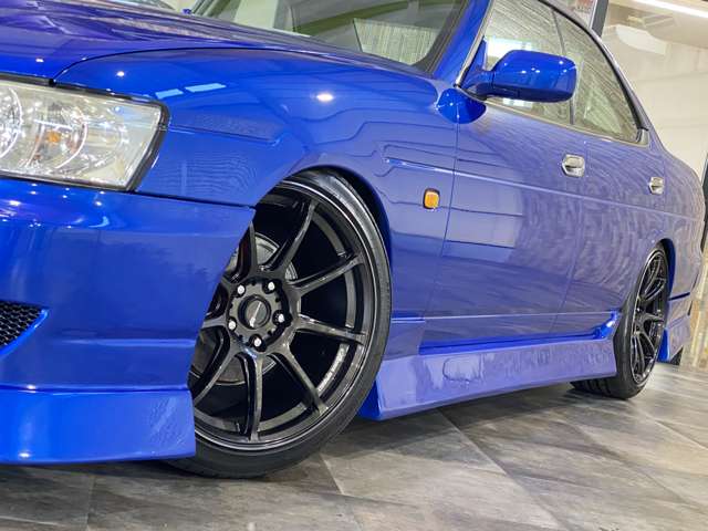 2000 Nissan Laurel – thumbnail 3