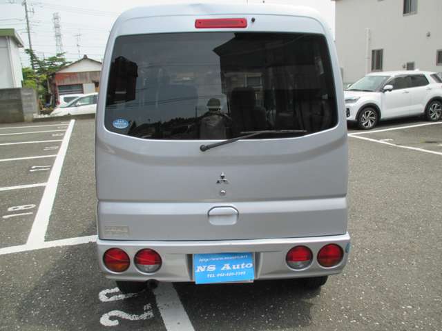 2005 Mitsubishi Town Box – thumbnail 3
