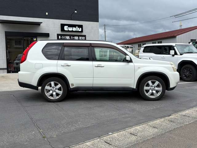 2009 Nissan X-Trail – thumbnail 2
