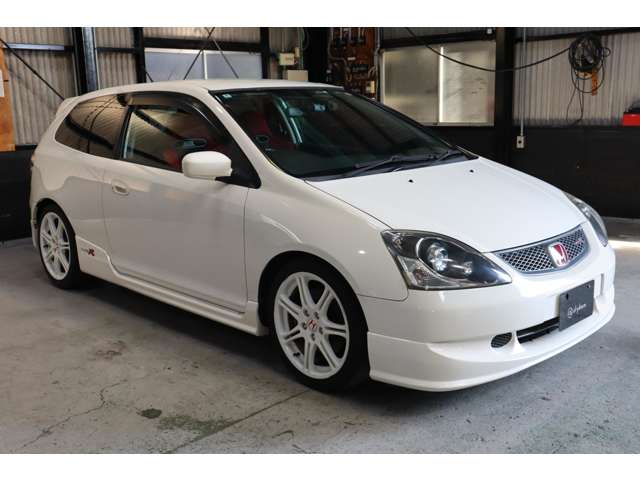 2004 Honda Civic Type R – thumbnail 2