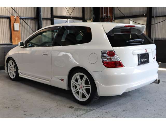 2004 Honda Civic Type R – thumbnail 4