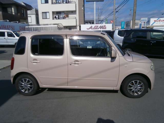 2010 Daihatsu Mira Cocoa – thumbnail 2