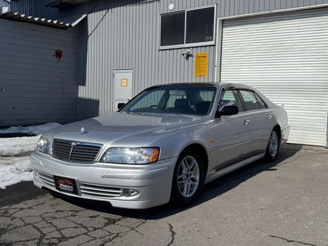 1997 Nissan Cima – thumbnail 3