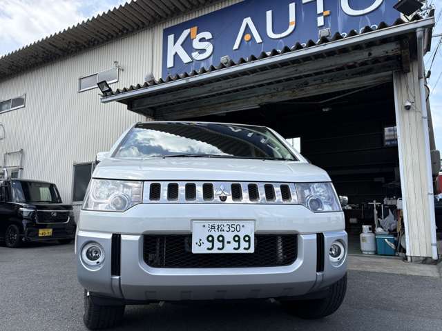 2008 Mitsubishi Delica D:5 – thumbnail 2