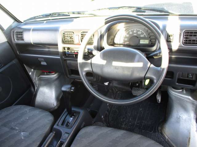 2010 Suzuki Carry – thumbnail 4