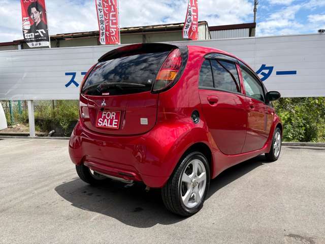 2008 Mitsubishi i – thumbnail 4