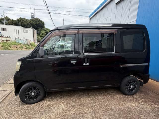 2009 Daihatsu Hijet Cargo – thumbnail 4