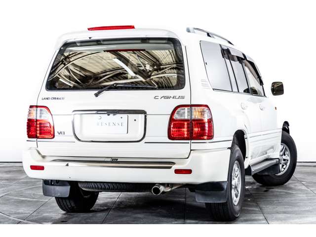 2002 Toyota Land Cruiser Cygnus – thumbnail 3