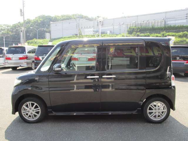 2009 Daihatsu Tanto – thumbnail 3