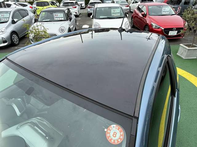 2008 Toyota iQ – thumbnail 2