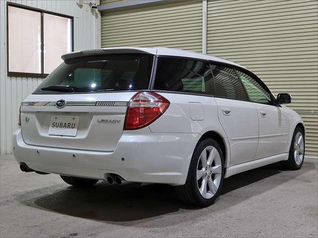 2008 Subaru Legacy Touring Wagon – thumbnail 2
