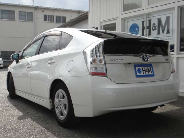 2010 Toyota Prius – thumbnail 4