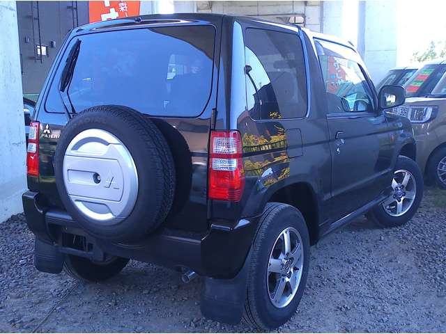 2009 Mitsubishi Pajero Mini – thumbnail 2
