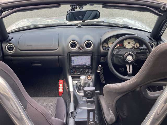 2002 Mazda Roadster – thumbnail 4