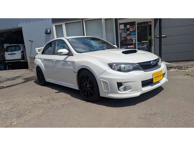 2010 Subaru Impreza STI – thumbnail 2