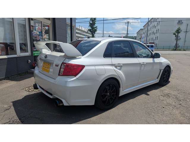 2010 Subaru Impreza STI – thumbnail 4