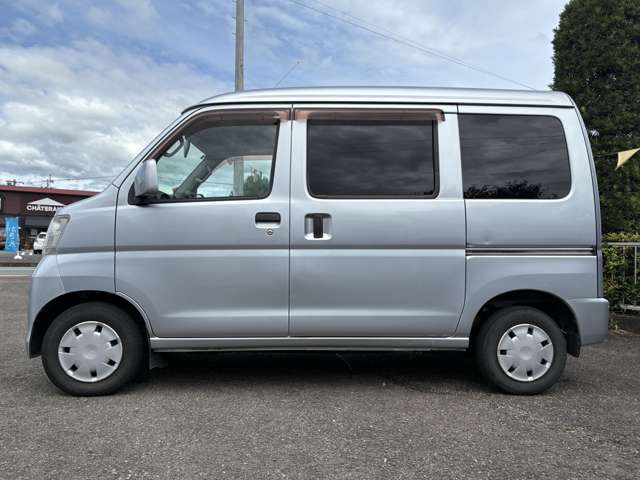 2009 Daihatsu Hijet Cargo – thumbnail 3