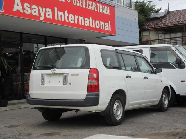 2006 Toyota Succeed Van – thumbnail 2