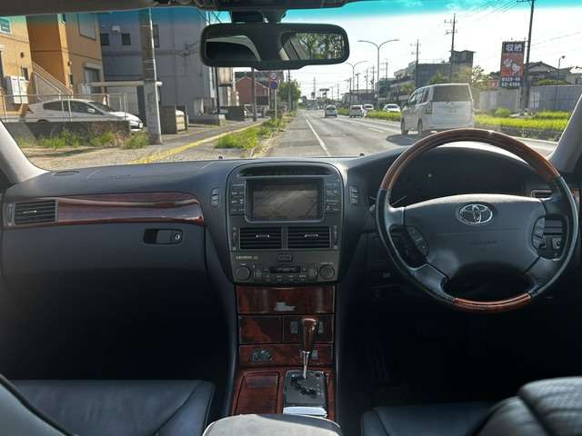 2003 Toyota Celsior – thumbnail 3