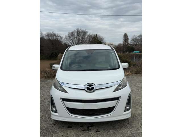 2010 Mazda Biante – thumbnail 3