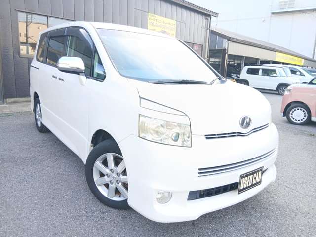 2009 Toyota Voxy – thumbnail 3