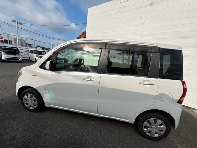 2010 Daihatsu Tanto Exe – thumbnail 4