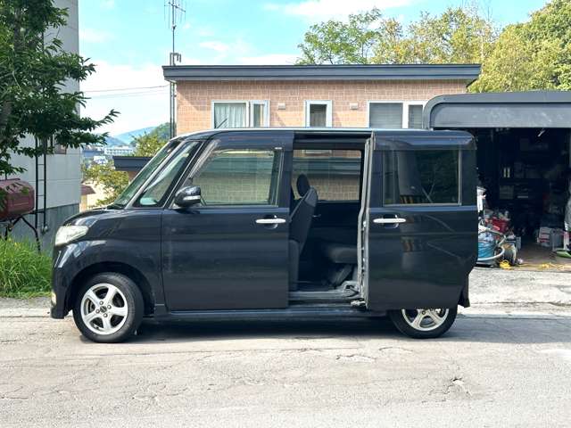 2010 Daihatsu Tanto – thumbnail 3