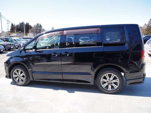 2007 Mitsubishi Delica D:5 – thumbnail 4