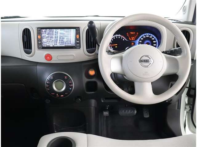 2010 Nissan Cube – thumbnail 4