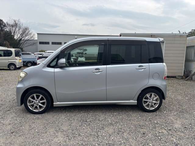 2010 Daihatsu Tanto Exe – thumbnail 4