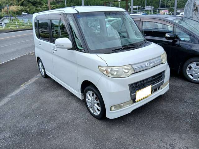 2010 Daihatsu Tanto – thumbnail 2