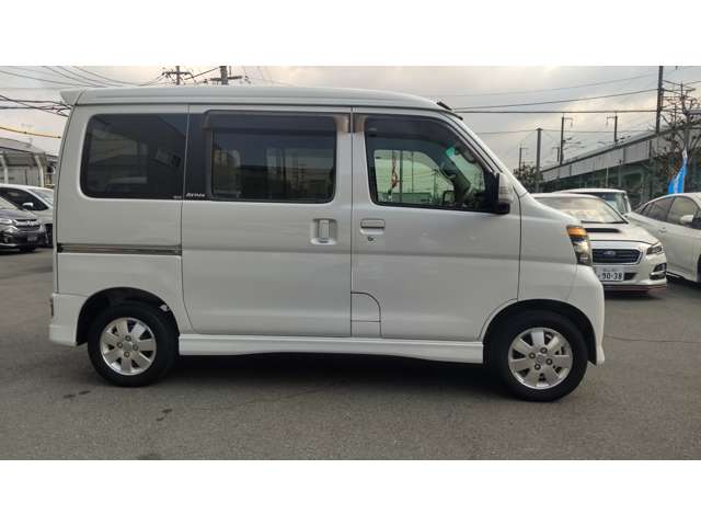 2010 Daihatsu Atrai Wagon – thumbnail 3