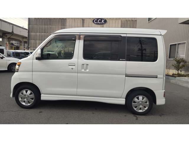 2010 Daihatsu Atrai Wagon – thumbnail 4