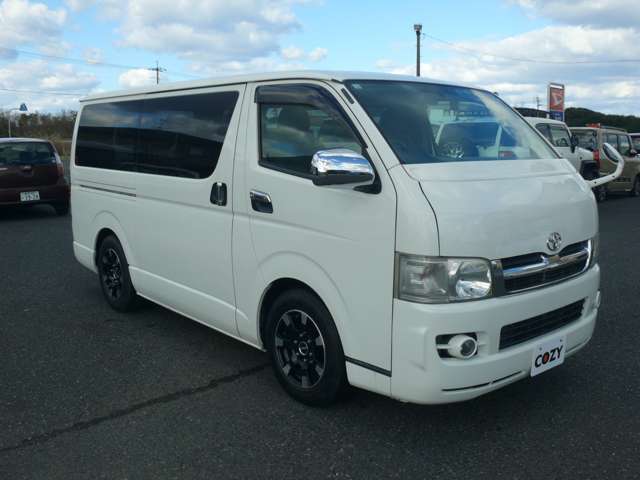 2006 Toyota Hiace – thumbnail 3