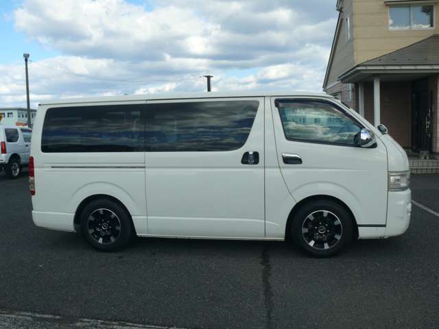 2006 Toyota Hiace – thumbnail 4