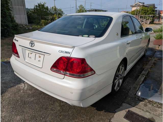 2004 Toyota Crown Athlete – thumbnail 3