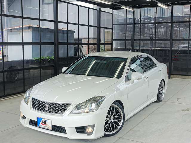2010 Toyota Crown Athlete – thumbnail 4