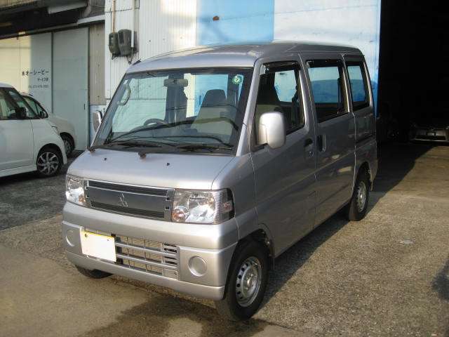 2010 Mitsubishi Minicab Van – thumbnail 3