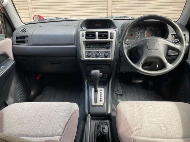2003 Mitsubishi Pajero iO – thumbnail 3