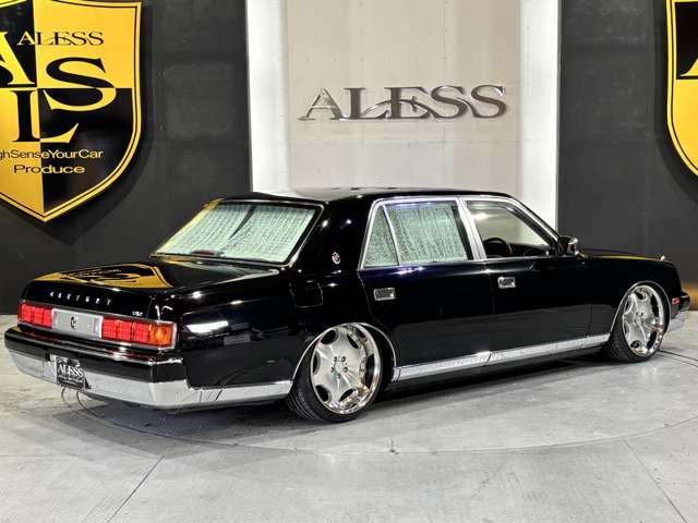 2005 Toyota Century – thumbnail 3