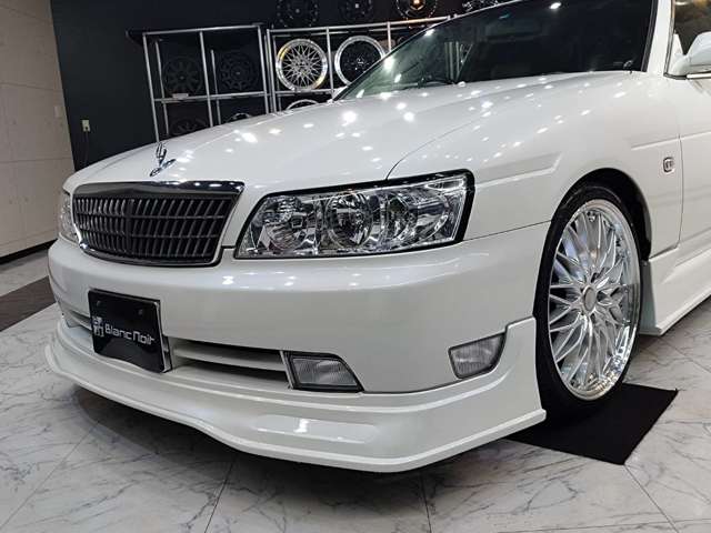 2000 Nissan Laurel – thumbnail 4