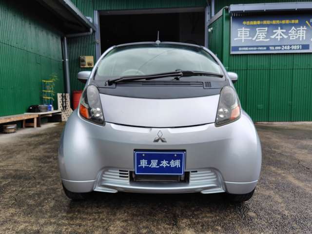 2010 Mitsubishi i – thumbnail 2