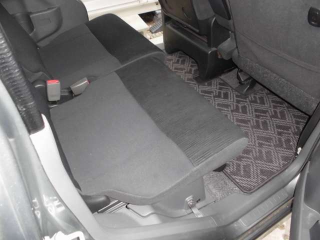 2009 Daihatsu Tanto – thumbnail 4