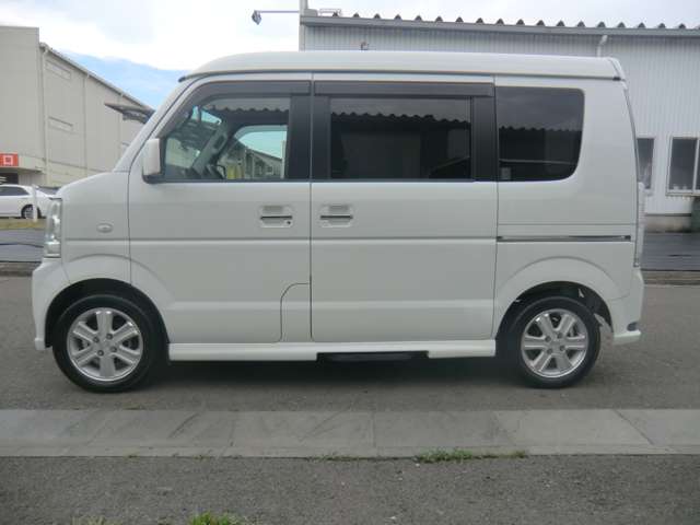 2010 Suzuki Every Wagon – thumbnail 4