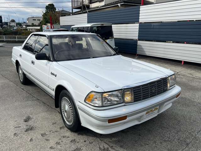 1990 Toyota Crown – thumbnail 2