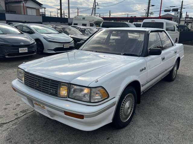 1990 Toyota Crown – thumbnail 3