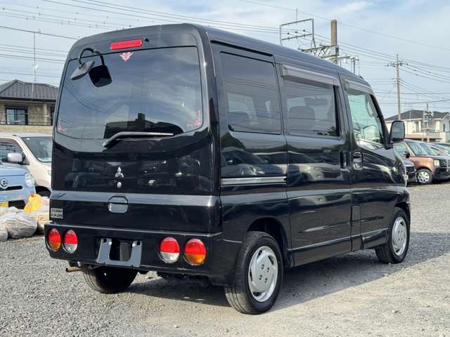 2010 Mitsubishi Town Box – thumbnail 2