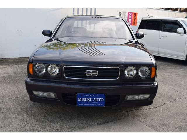 1992 Nissan Gloria – thumbnail 3