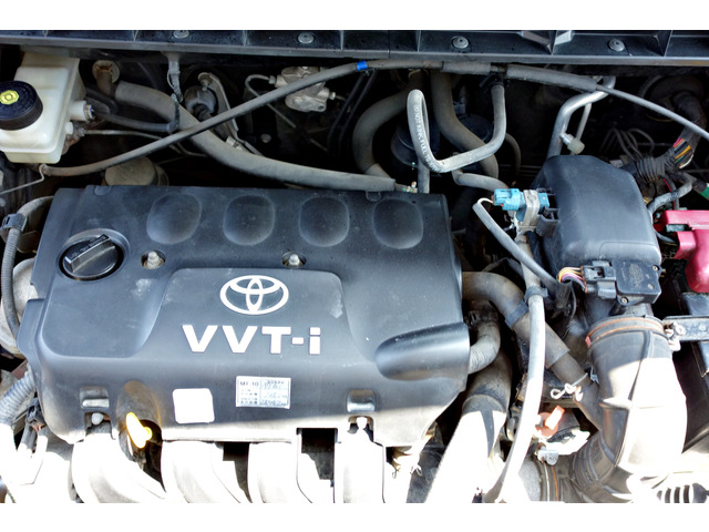 2005 Toyota bB – thumbnail 4
